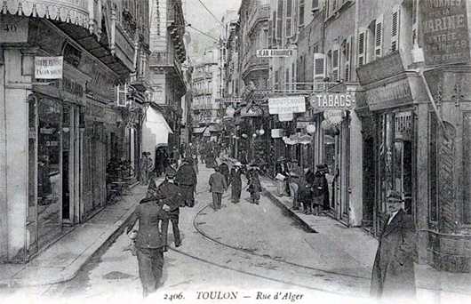 La basse-ville est le quartier historique de Toulon
