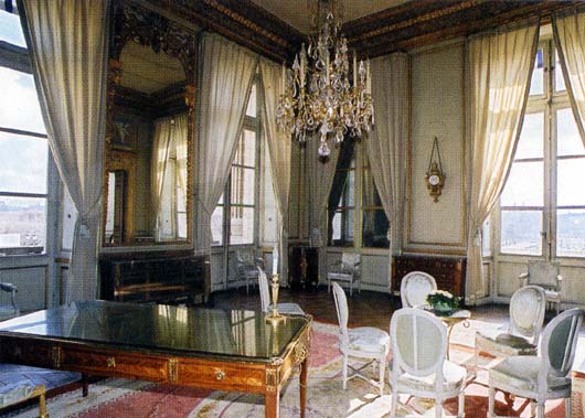 LE SALON D'ANGLE OU SALON DES SACRIFICES