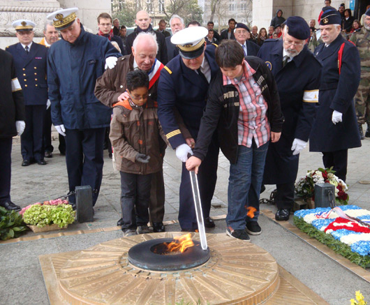 LE RAVIVAGE DE LA FLAMME - ACOMAR 2013