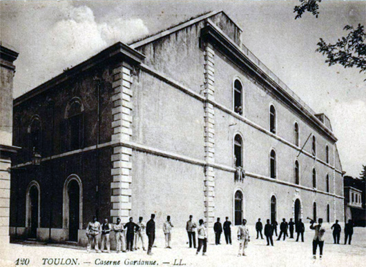 Toulon compte plusieurs casernes