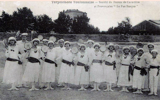 Dans la mythologie grecque, Terpsichore est la muse de la danse.